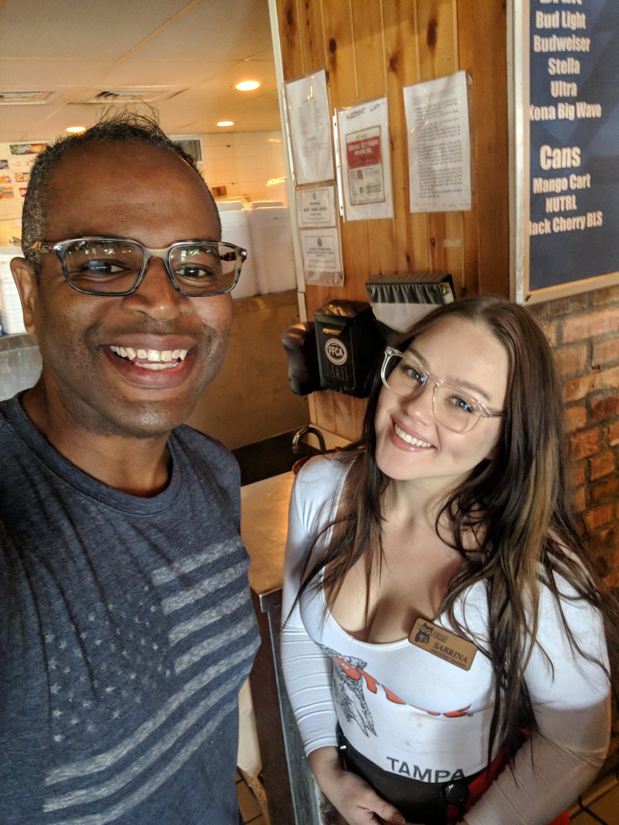 0xShomari's tweet image. my 1st bill paid with #dashdirect 🙌 🤑

@Dash_Community givin' @bitrefill some comp 💪

thanks to @SabrinaRose923 for makin' it happen and @originalhooters for the delicious wings 🍗 🥰