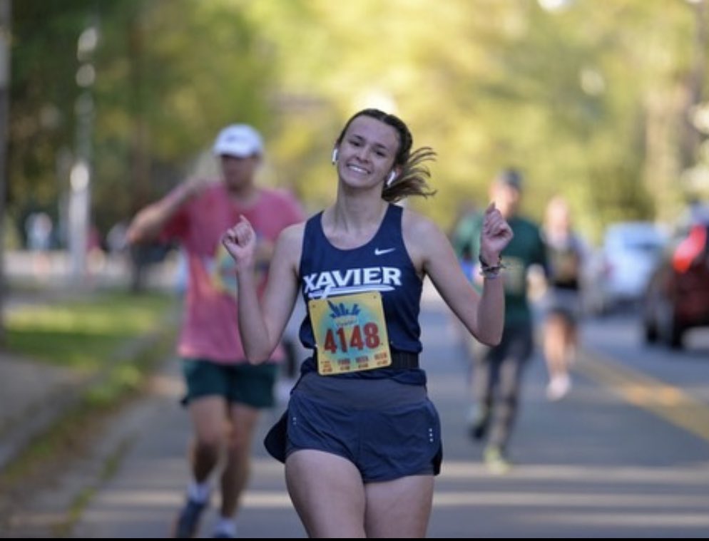 Shoutout to track and Xc alum Alyssa Dolan ‘21 who not only completed her first half marathon yesterday but won her age division!  Great work Alyssa