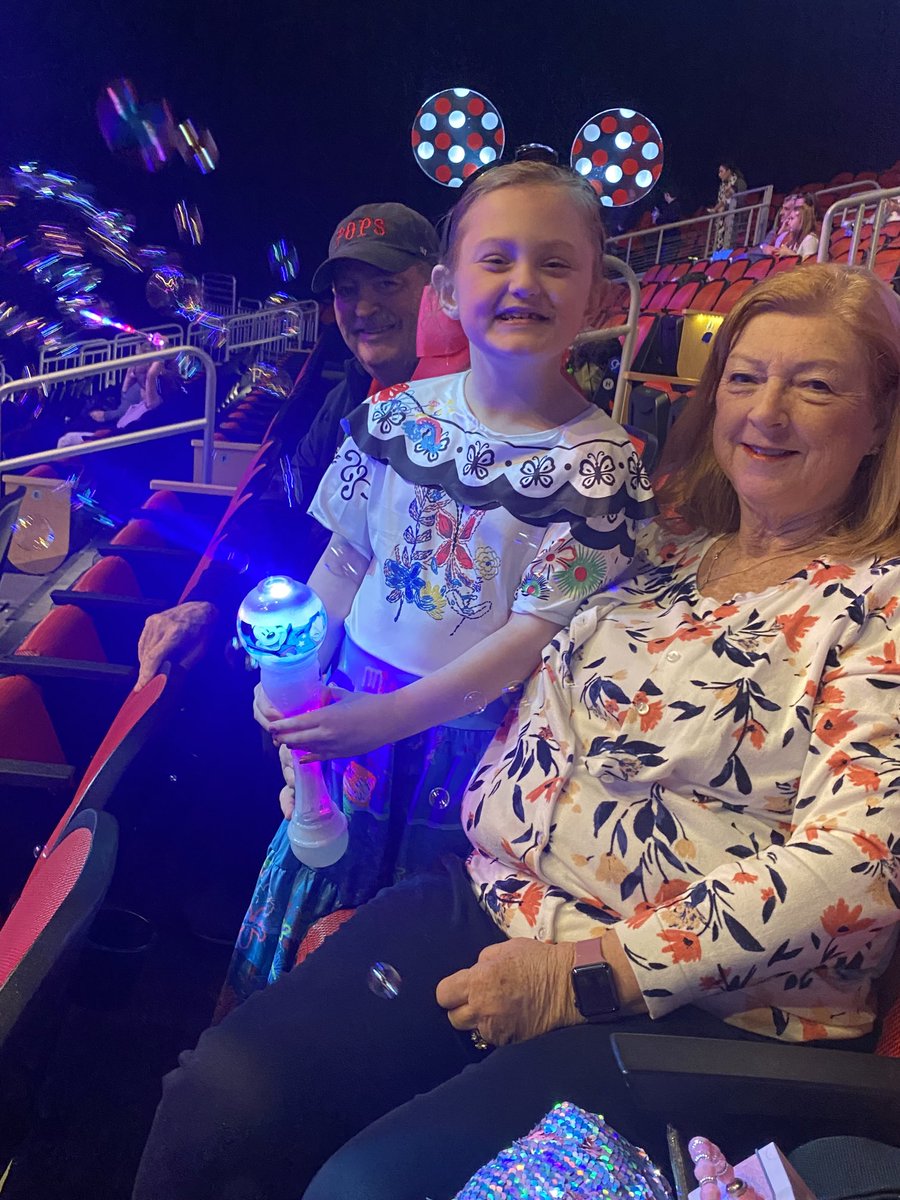 TeachKathy's tweet photo. #DISNEYONICE with Nana and Pops! https://t.co/U6GZCqjG81