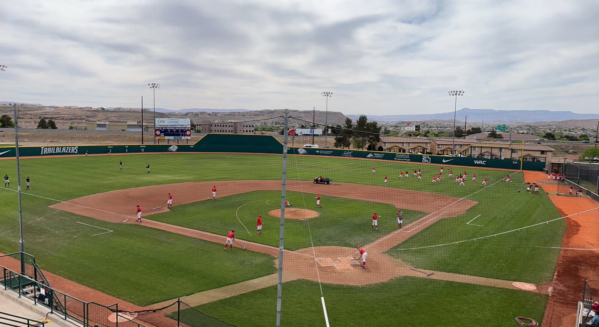 MaxSports_News's tweet photo. A little Sunday afternoon baseball. ⚾️ #GCUvsDSU https://t.co/cU3lubaGZt