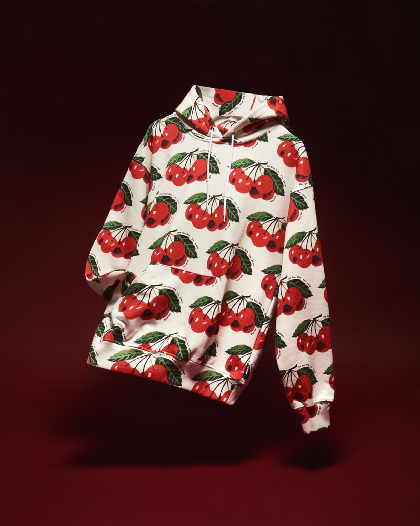 FOOTDISTRICT's tweet photo. Craving cherries? Iuter, Milan's leading streetwear brand, has got you covered.⁠
⁠
Available online! https://t.co/33eGSLt2tk https://t.co/z3m8mApoAh