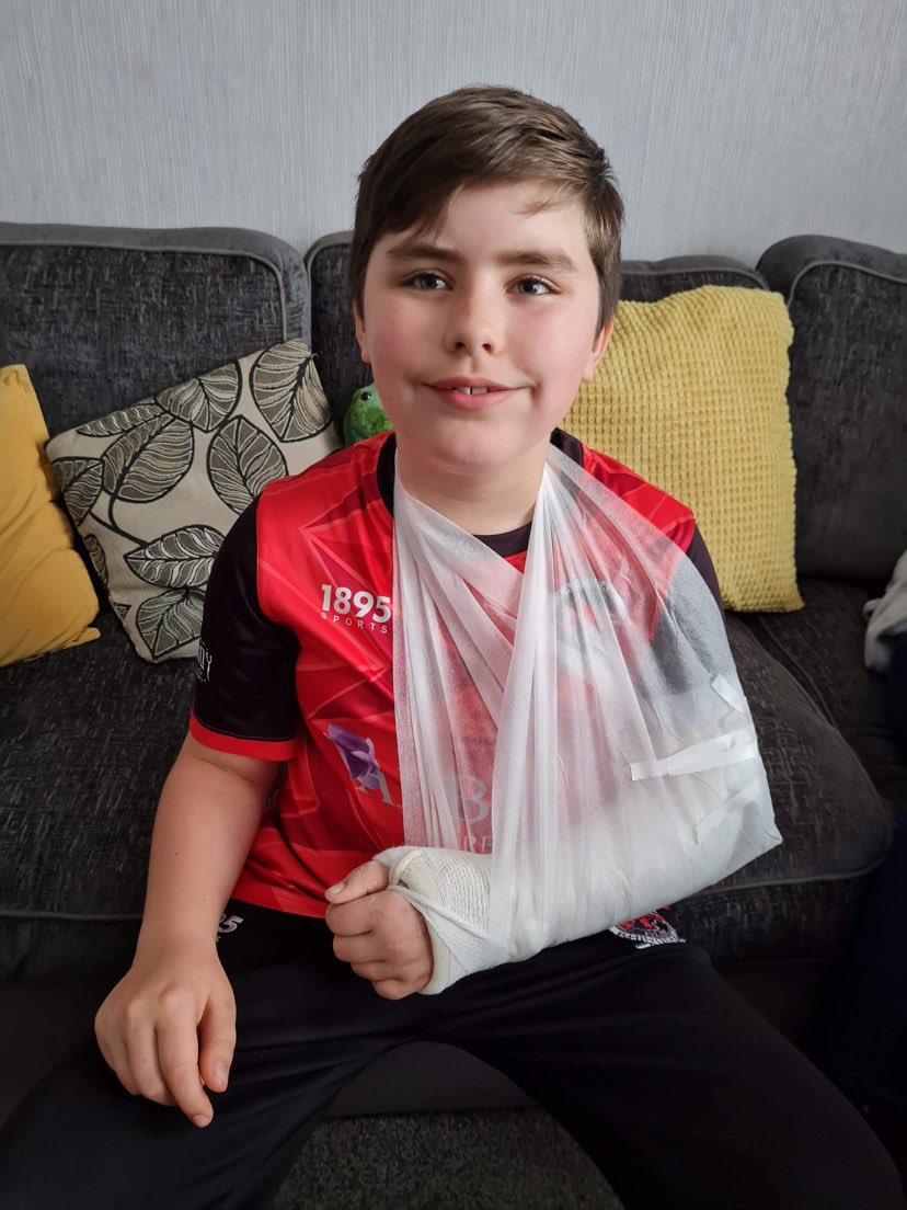 Some retweets from @SalfordDevils players & the #Rugbyleaguefamily  would make this young man’s day. Luis unfortunately broke his arm this morning whilst training with his team. 
Luis will require surgery this week to repair his arm and everyone wishes him a speedy recovery. 🏉