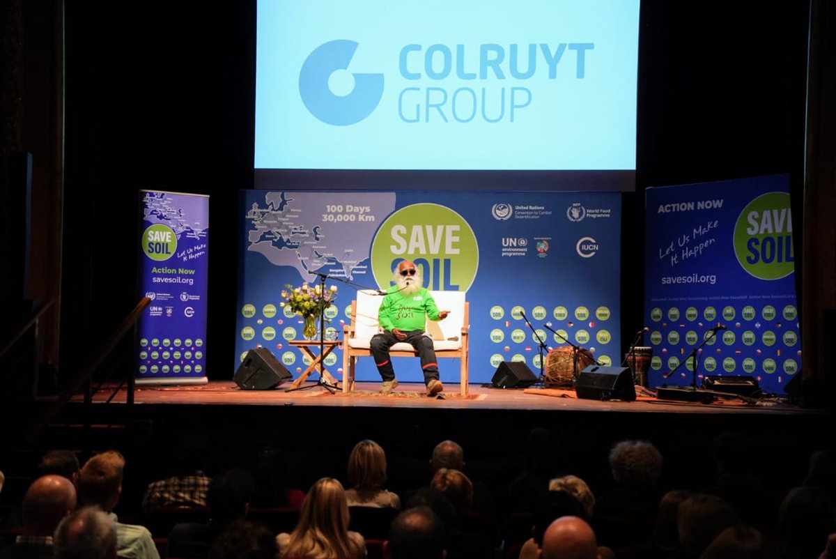 cpsavesoil's tweet photo. Responding to a question about the role social values have played in the destruction of soil, @SadhguruJV explains that we have ripped the planet apart not out of evil design or values but rather in pursuit of human happiness and well-being. #SaveSoilBrussels #SaveSoil https://t.co/IhKMgXL9GB
