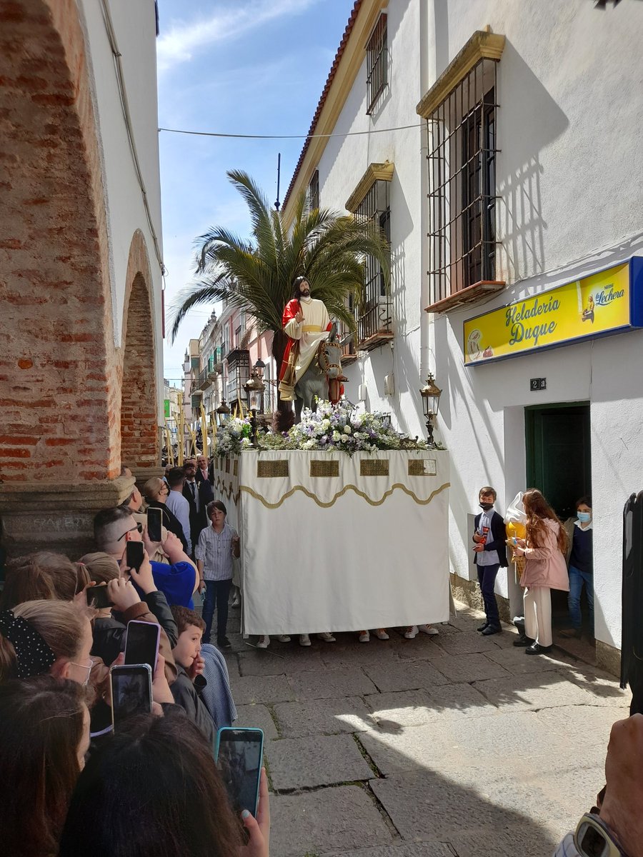 josealbertorc9's tweet photo. #DomigoDeRamos
#Burriquita https://t.co/Pkdaz88u5u
