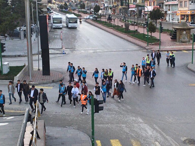 İftara5Kala 📌TOSYA’dayız 
İlçe Teşkilatımız ile İl Gençlik Kolları Başkanımız, yönetim kurulu üyelerimiz ve Yeni Seçmen Teşkilatımız ile bir araya geldik.
İftara yetişemeyen Vatandaşlarımıza iftariyelik ikramında bulunduk..
Ramazan Paylaşmaktır..❤️