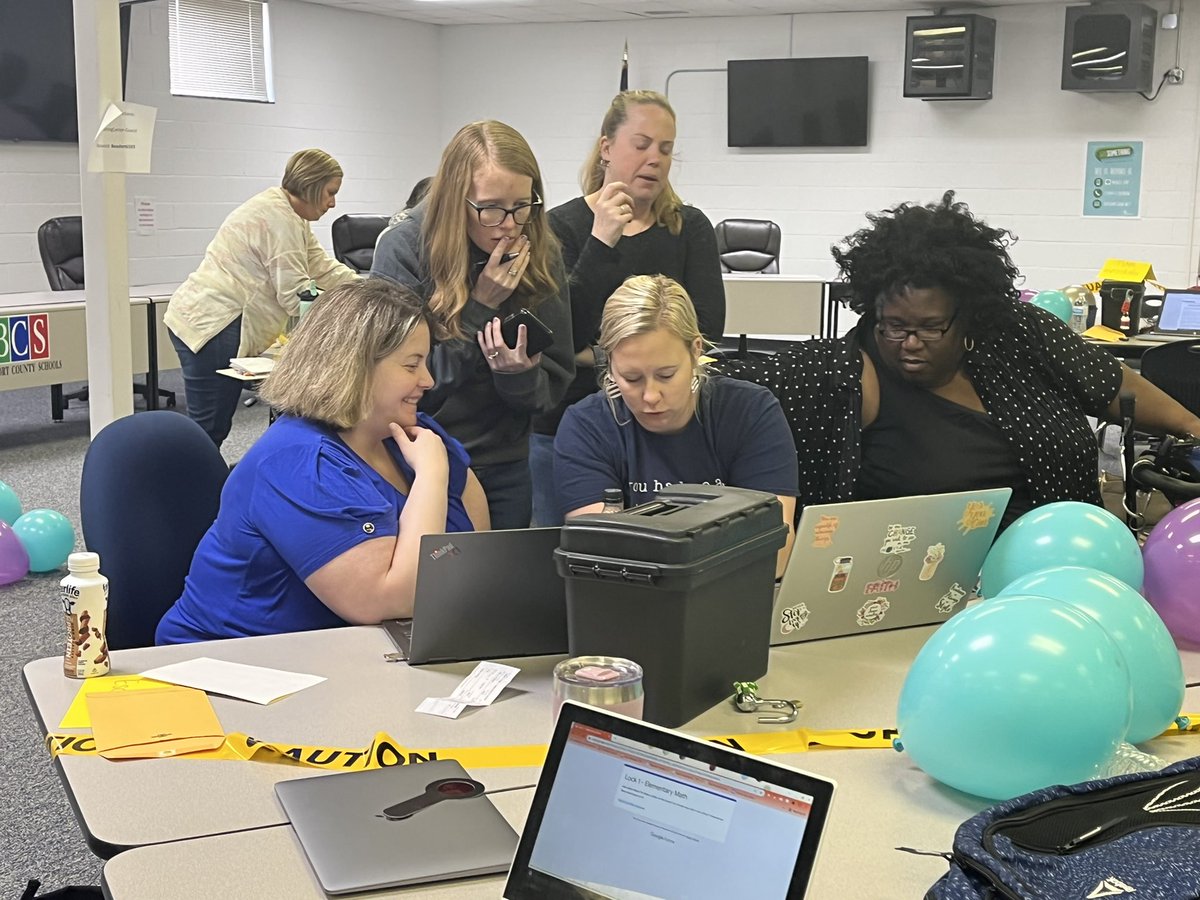 Emily Myers tweet media