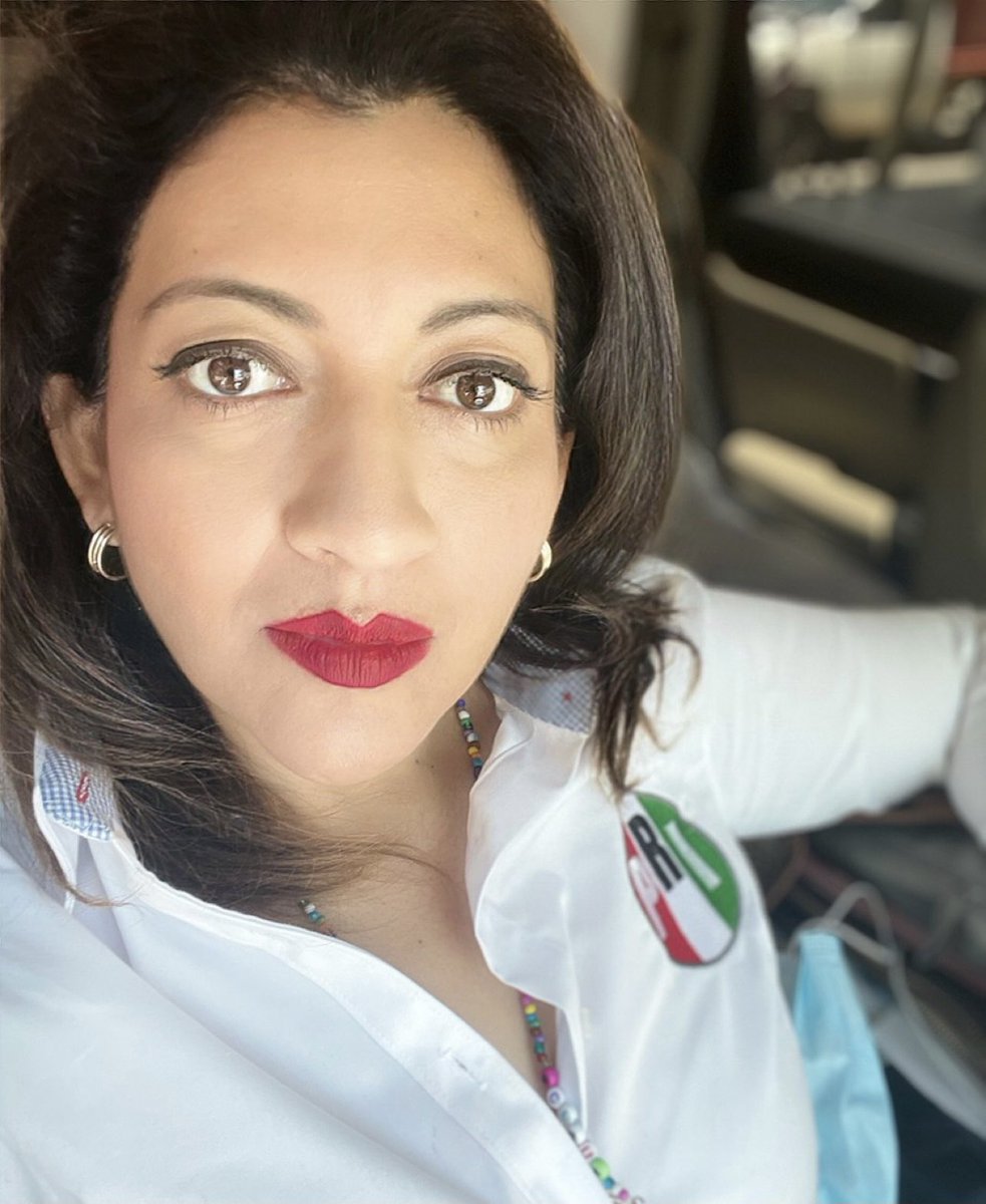 claucalderon73's tweet photo. En la costa #DeCorazonConElTriple @_AvilesAlvarez #AlTriplePorOaxaca las tres raíces con #avilesgobernador https://t.co/zN2YKA2WZa