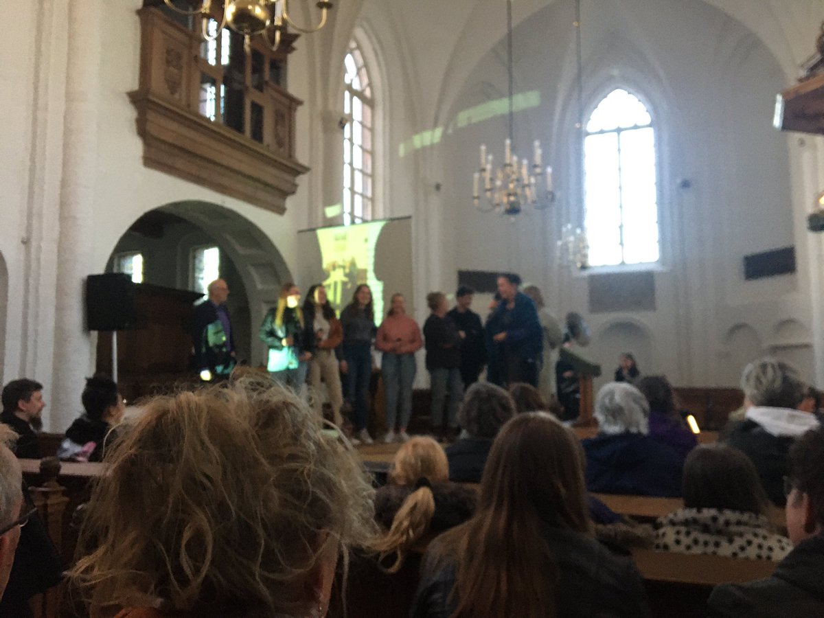 Vanavond genoten van de “meezing Passion” in de historische kerk van Harkstede
#prachtige uitvoering in samenwerking met lokale vrijwilligers