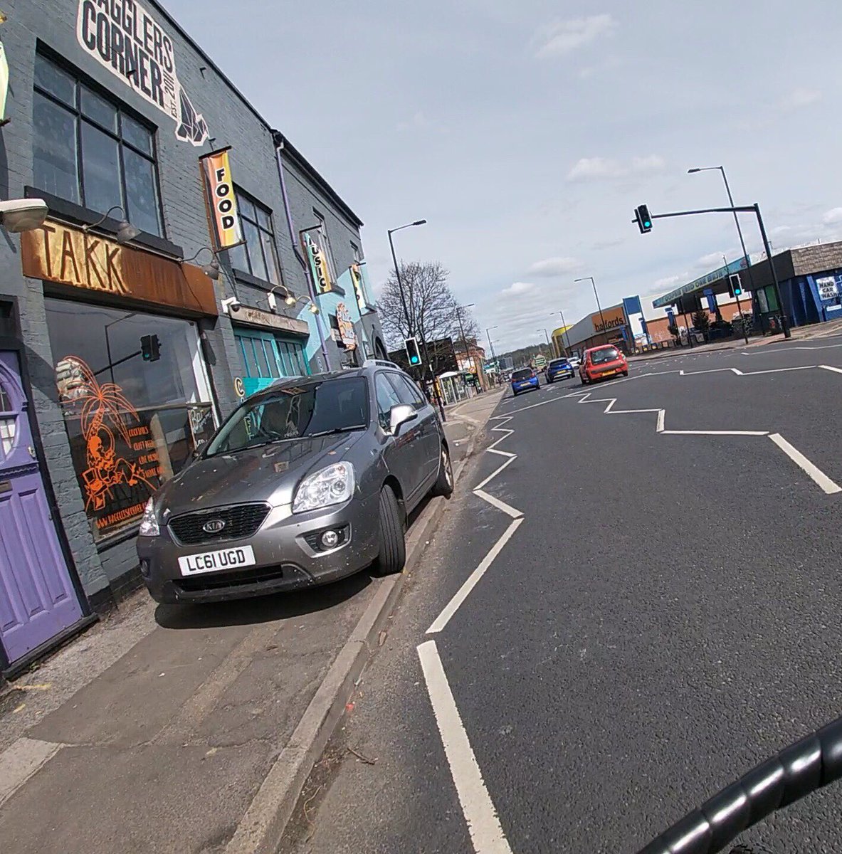 CyclingInASkirt tweet media