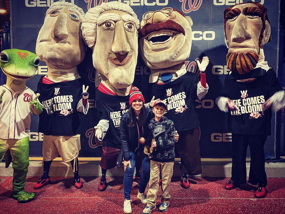 DaffneiRiedel's tweet photo. April, 2022:πΈβΎοΈ @Nationals opening weekend!πΈπ₯ΆβΎοΈπΈβΎοΈ#lifewithJR #Nationals #NATITUDE #baseball #OpeningDay2022 #Nats #MOB #MLB #lovethejerseyπΈ #boymom #Nationals #April2022 #DCinAprilπΈ https://t.co/D7uvzvsabL