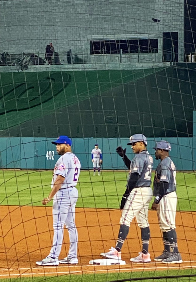 DaffneiRiedel's tweet photo. April, 2022:πΈβΎοΈ @Nationals opening weekend!πΈπ₯ΆβΎοΈπΈβΎοΈ#lifewithJR #Nationals #NATITUDE #baseball #OpeningDay2022 #Nats #MOB #MLB #lovethejerseyπΈ #boymom #Nationals #April2022 #DCinAprilπΈ https://t.co/D7uvzvsabL