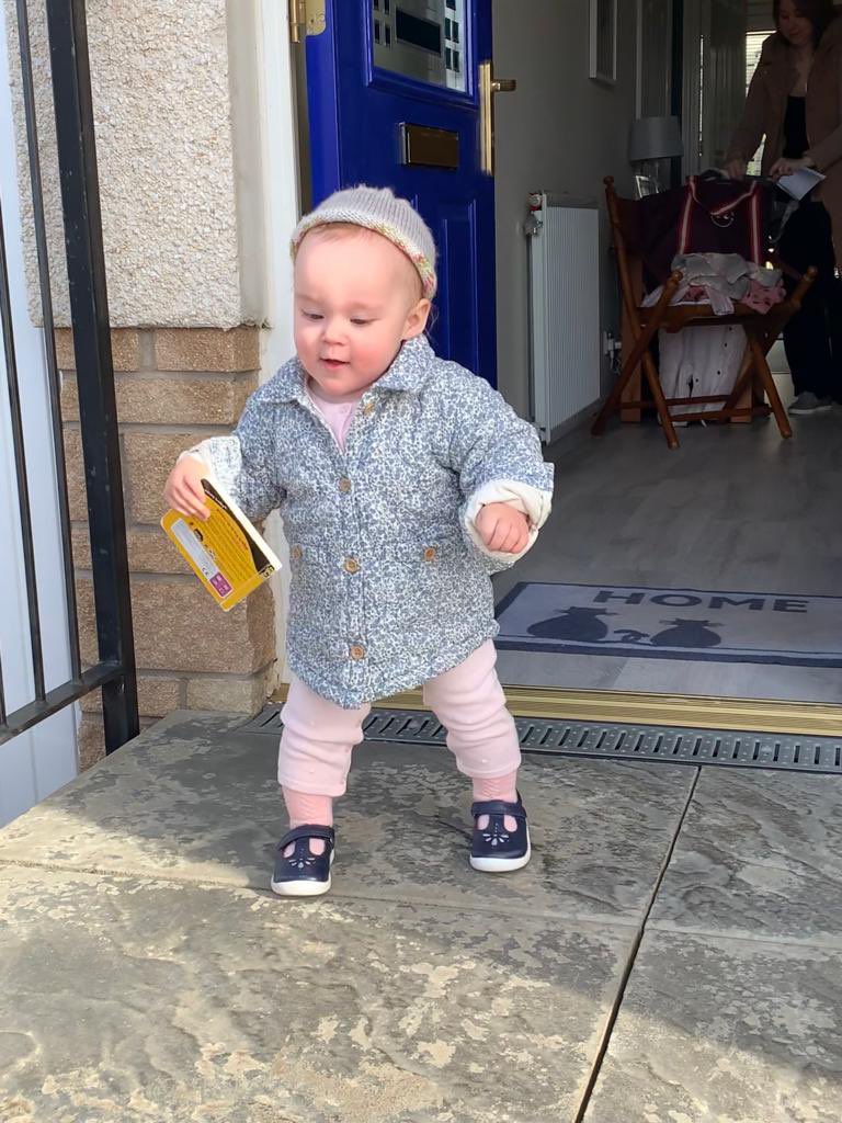 clarazim's tweet photo. All independent this morning #babygirl #loveher @Rogercoco5 https://t.co/2G95JF0M9u