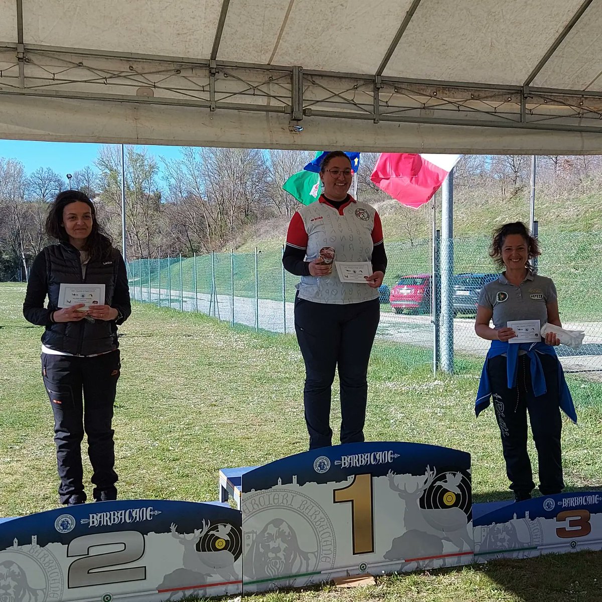 Bella GARA per Tania classificata al 3° posto con l'arco nudo ..... in un percorso estremamente tecnico.... 
Claudio D'annibale  con l'arco olimpico  solo al 4° posto .....a Citta della Pieve