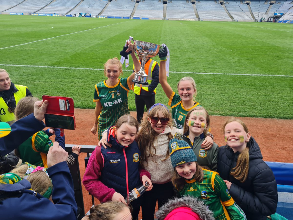 St Colmcilles GAA tweet media