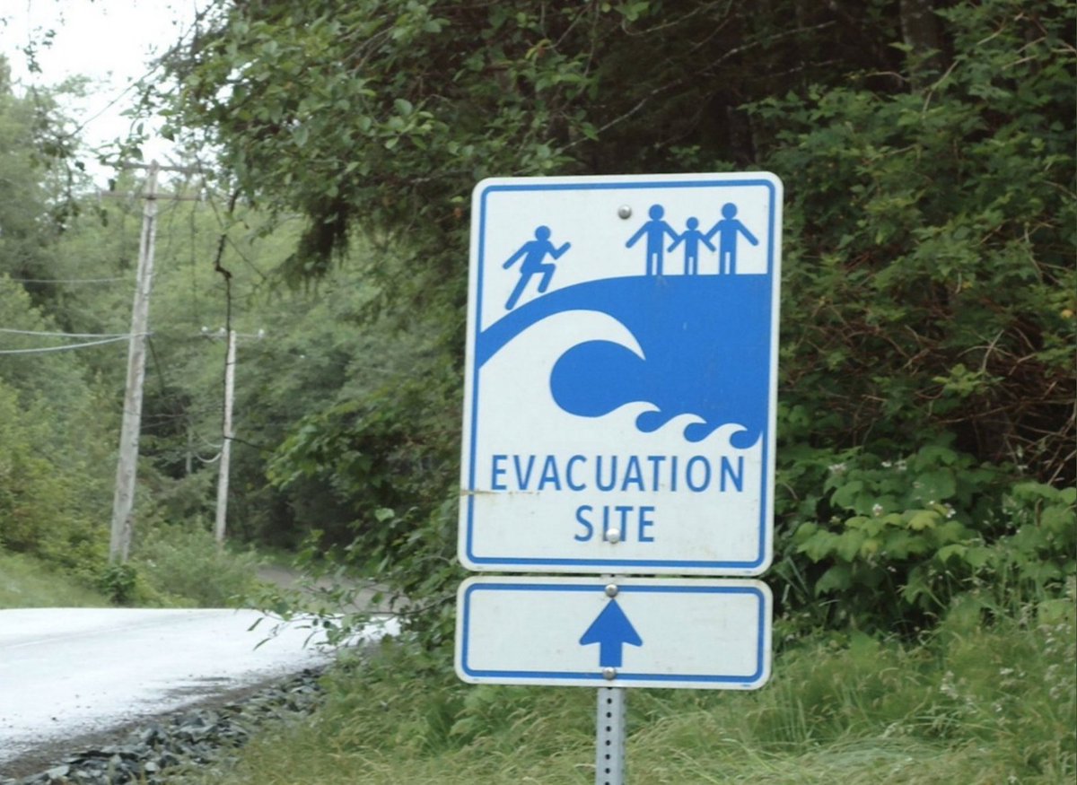 It is #TsunamiPreparednessWeek in British Columbia. #DYK that a tsunami is not 'a wave' but rather a series of waves that can continue for hours? More information: www2.gov.bc.ca/gov/content/sa… Know your zone: www2.gov.bc.ca/gov/content/sa… Types of Tsunami Alerts: www2.gov.bc.ca/gov/content/sa…