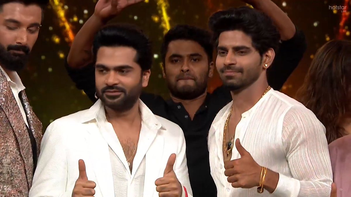 creatvt58's tweet photo. @disneyplusHSTam We love you for your straight forward & caring nature... for being genuine & real @OfficialBalaji
#Bala the one man show...🎯
You have made us immensely proud and we #BalaFam are always there for you #Bala 💎
#BalajiMurugadoss𓃵 👑
#WeLoveBala❤️
#Bala 💎
#WeStandWithBala 🦁🦅 https://t.co/39Aanapzpr