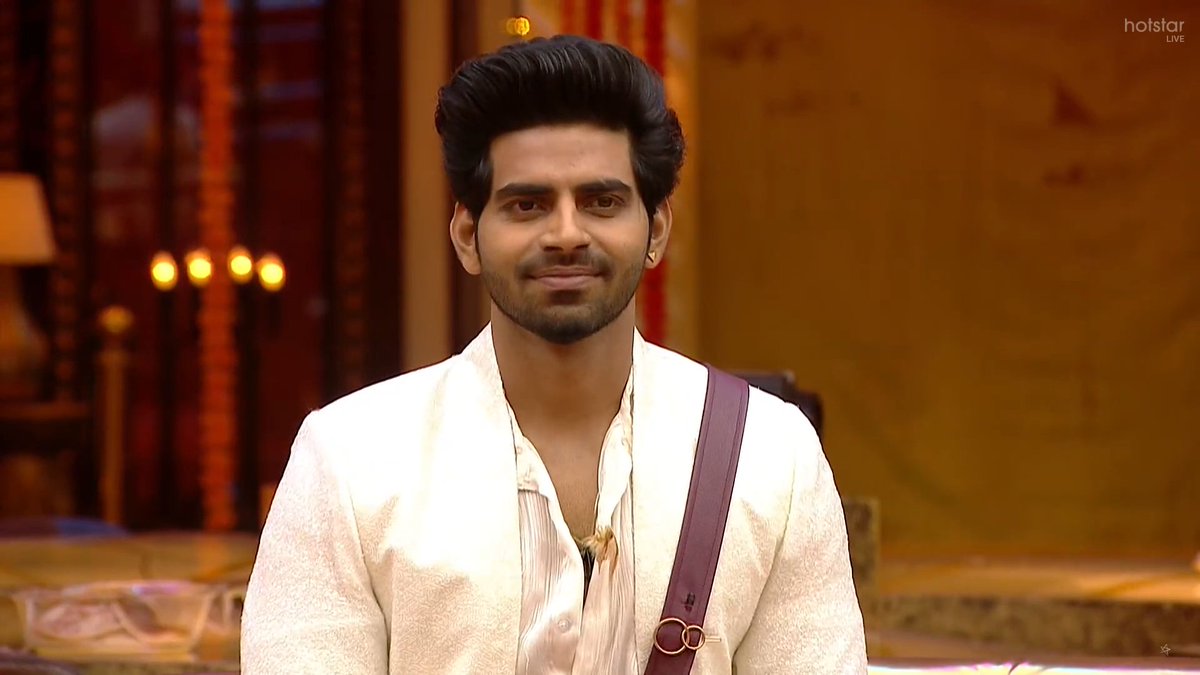 creatvt58's tweet photo. @disneyplusHSTam We love you for your straight forward & caring nature... for being genuine & real @OfficialBalaji
#Bala the one man show...🎯
You have made us immensely proud and we #BalaFam are always there for you #Bala 💎
#BalajiMurugadoss𓃵 👑
#WeLoveBala❤️
#Bala 💎
#WeStandWithBala 🦁🦅 https://t.co/39Aanapzpr