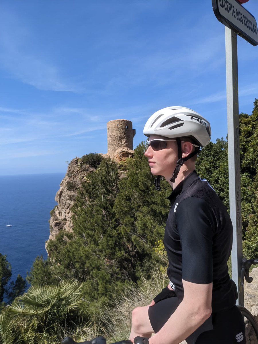 KStone234's tweet photo. Hilly route on day 3 in Majorca for the lad, finishing off with a well deserved treat #santaponsa #cone #sunset @DerventioeXcel 💛🖤 https://t.co/cRQr1yyMDv