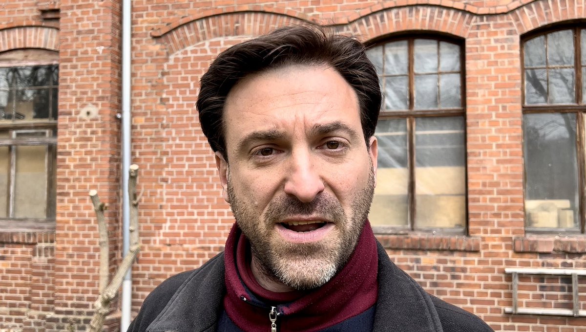 freundeskreisv's tweet photo. Unsre Videoarbeit heute beim deutschlandweiten Treffen des #NetzDerRebellion in der KoWa - Kommune Waltershausen (Thüringen)

mit @EstebanServat &amp; @AgRecherche 

Video folgen. Folgt uns um nichts zu verpassen!

#ClimateJustice #TrenMaya #NoTrenMaya #NoCoal #Solidaritaet https://t.co/ssSzRNUgSt