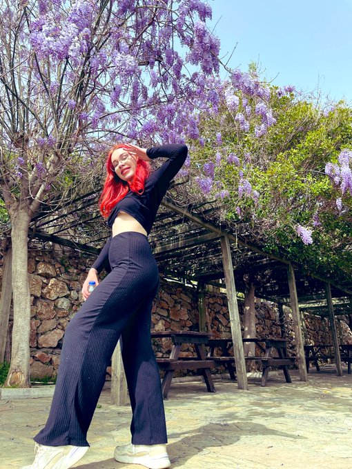 Summertime 🪷 https://t.co/1otUWdgtOg