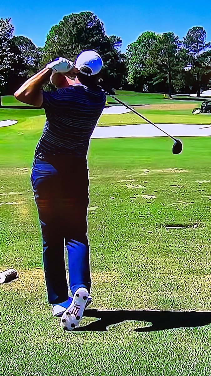 PebbleChamp's tweet photo. Scottie Scheffler, World No. 1 and @TheMasters leader, is wearing @TigerWoods shoes today. 😆
@nikegolf, time to give the man his own branding! https://t.co/kiM3hl6YRR