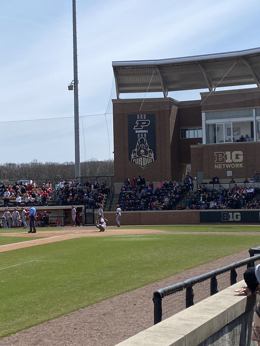 mmeyer_mar's tweet photo. Beautiful day for a Purdue baseball game! โ๏ธโพ๏ธ #purduebaseball https://t.co/xFVKSAzb31