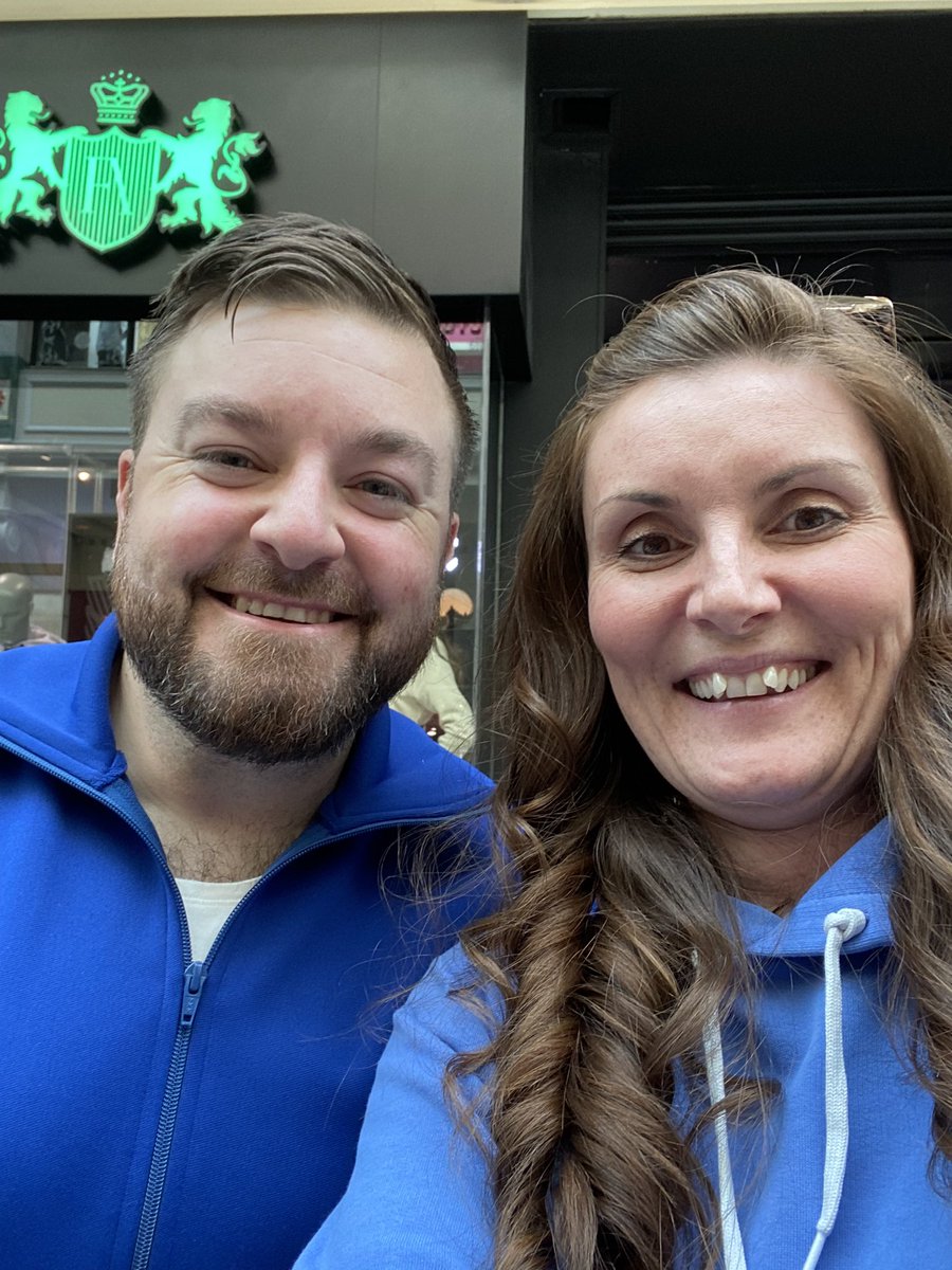 I leave the wife 5 minutes and she gets accosted by @alex_brooker !! 
<a href="/TheLastLeg/">The Last Leg</a> 

Thanks for the pic 😂👍🏽😀