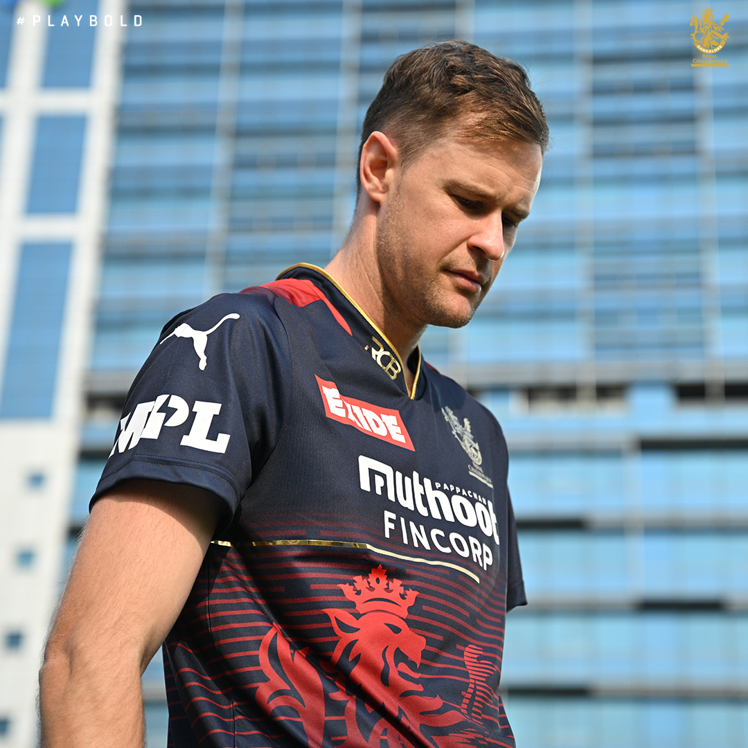 RCBTweets's tweet photo. Good morning from Josh Hazlewood &amp; @JDorff5. 😎🔥

Have a great Monday, 12th Man Army! 🙌🏻

#PlayBold #WeAreChallengers #IPL2022 #Mission2022 #RCB #ನಮ್ಮRCB https://t.co/EPw0a6sDqE