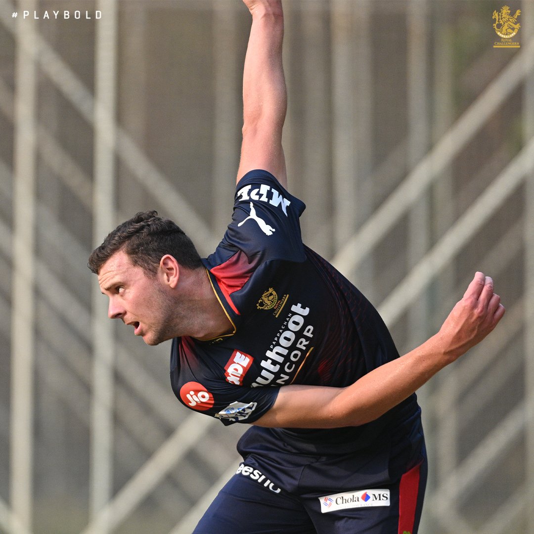 RCBTweets's tweet photo. Good morning from Josh Hazlewood &amp; @JDorff5. 😎🔥

Have a great Monday, 12th Man Army! 🙌🏻

#PlayBold #WeAreChallengers #IPL2022 #Mission2022 #RCB #ನಮ್ಮRCB https://t.co/EPw0a6sDqE