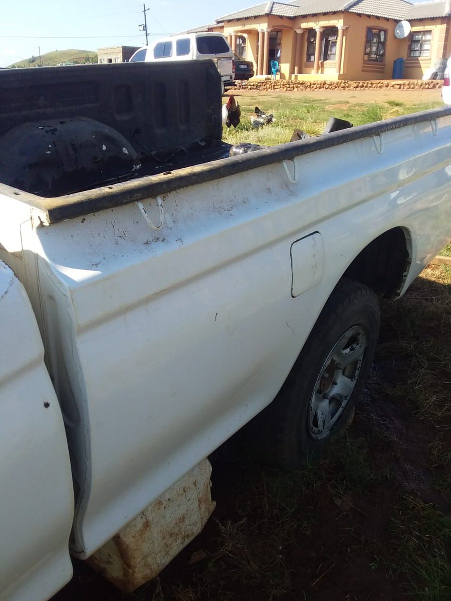 TheRealLungisa's tweet photo. Accident alert 🚧🔥📢📢📢
Can any accident specialist give me a assessment based  on these pictures?
#whathappend https://t.co/WOHEkvdhlq