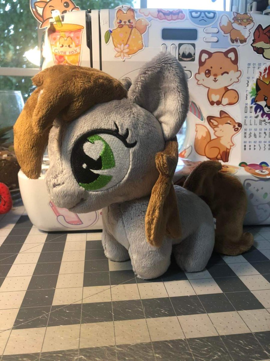 emberfallplush's tweet photo. Smol Pip ❤️

#littlepip #lilpip #falloutequestria #mlp #mlpfim #plush #plushy #plushies #plushiesoftwitter #etsy #finishedplushies #emberfallplush https://t.co/8gAlp9yuff
