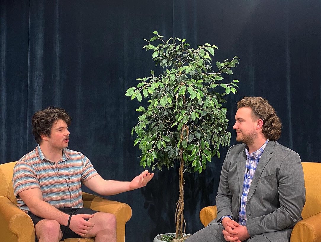 MHTVSports's tweet photo. This week is the Roman Rozell show 🎤 After a few years, it is Roman’s last show on Sports Central. 

In this special, crew members had the opportunity to say goodbye to Roman and talk about anything they wanted. Click the link in our bio to watch 🔥 #mhtv #cmu #spoorts #central https://t.co/0DtT9JPNHD