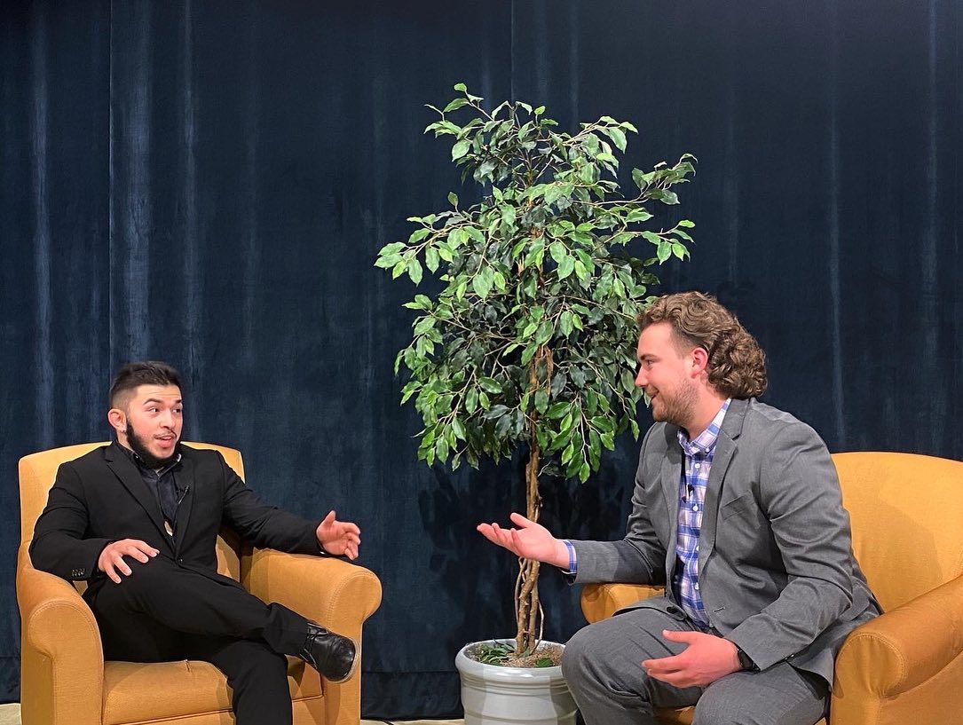 This week is the Roman Rozell show 🎤 After a few years, it is Roman’s last show on Sports Central. 

In this special, crew members had the opportunity to say goodbye to Roman and talk about anything they wanted. Click the link in our bio to watch 🔥 #mhtv #cmu #spoorts #central