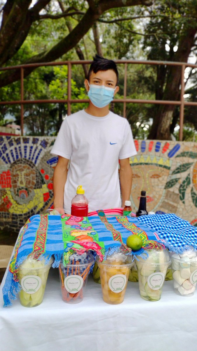 Todos en la playa y yo aquí en la rebusca para vender mis frutas. 🙏 Si desea apoyar puede enviarme DM. Felices Vacaciones--!!!