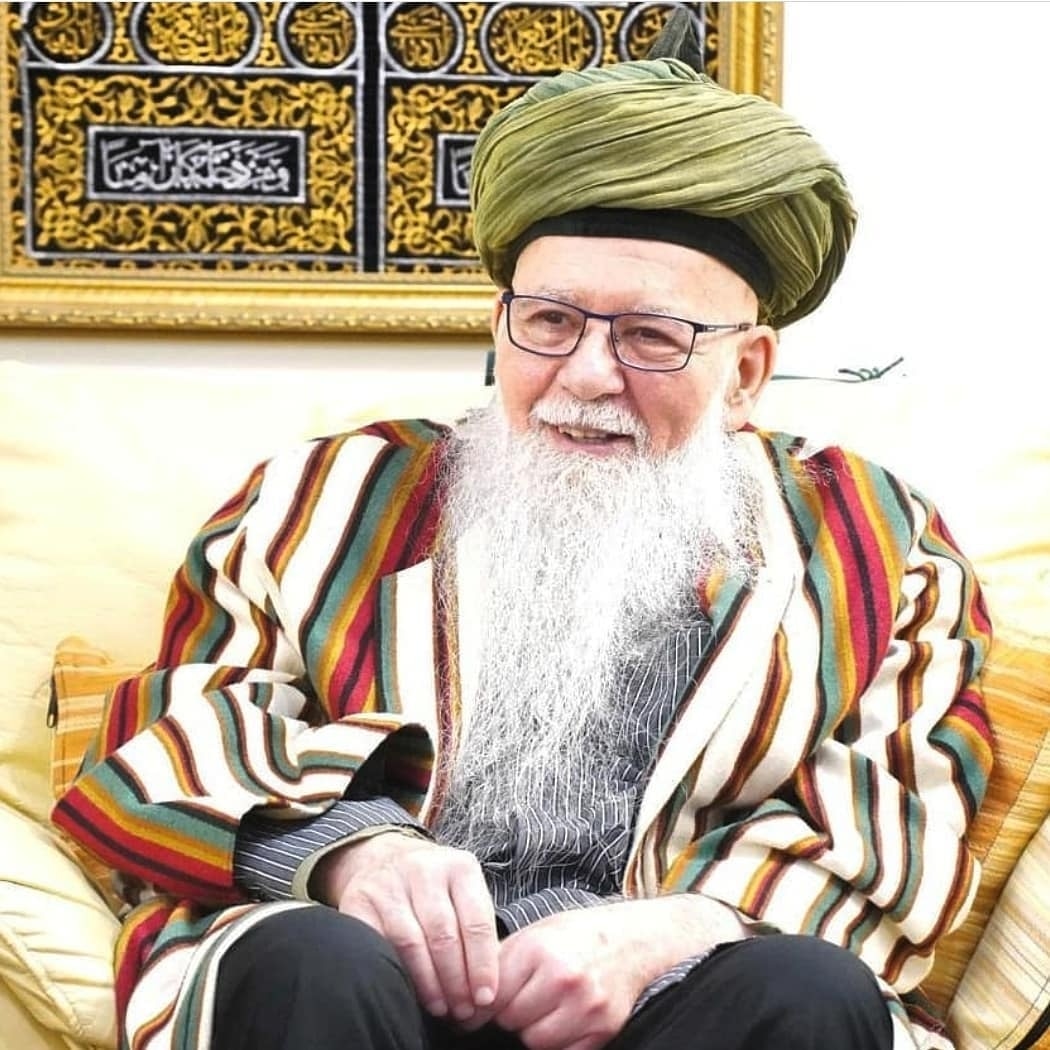 RAMADAN LESSONS
Anywhere you recite any salawat, a heavenly fragrance from Prophet’s beauty will appear and rise to penetrate the Seven Heavens until it reaches the Throne of Allah.

~Shaykh Hisham Kabbani
instagram.com/p/CcEXvJhuGoo/…
