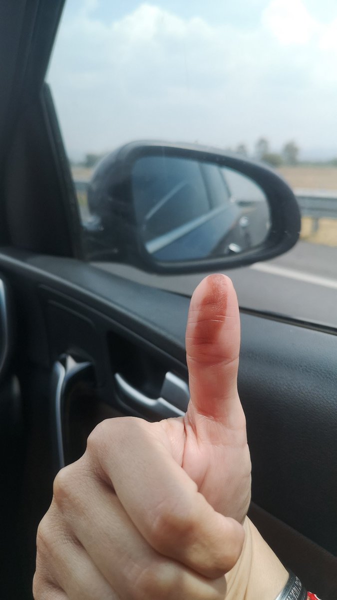 Rabbyta4's tweet photo. #AMLOseQueda #AmloNoEstaSolo #AMLOLujoDePresidente  @lopezobrador_  Mi voto es tuyo!. https://t.co/0kAKR9xH7H