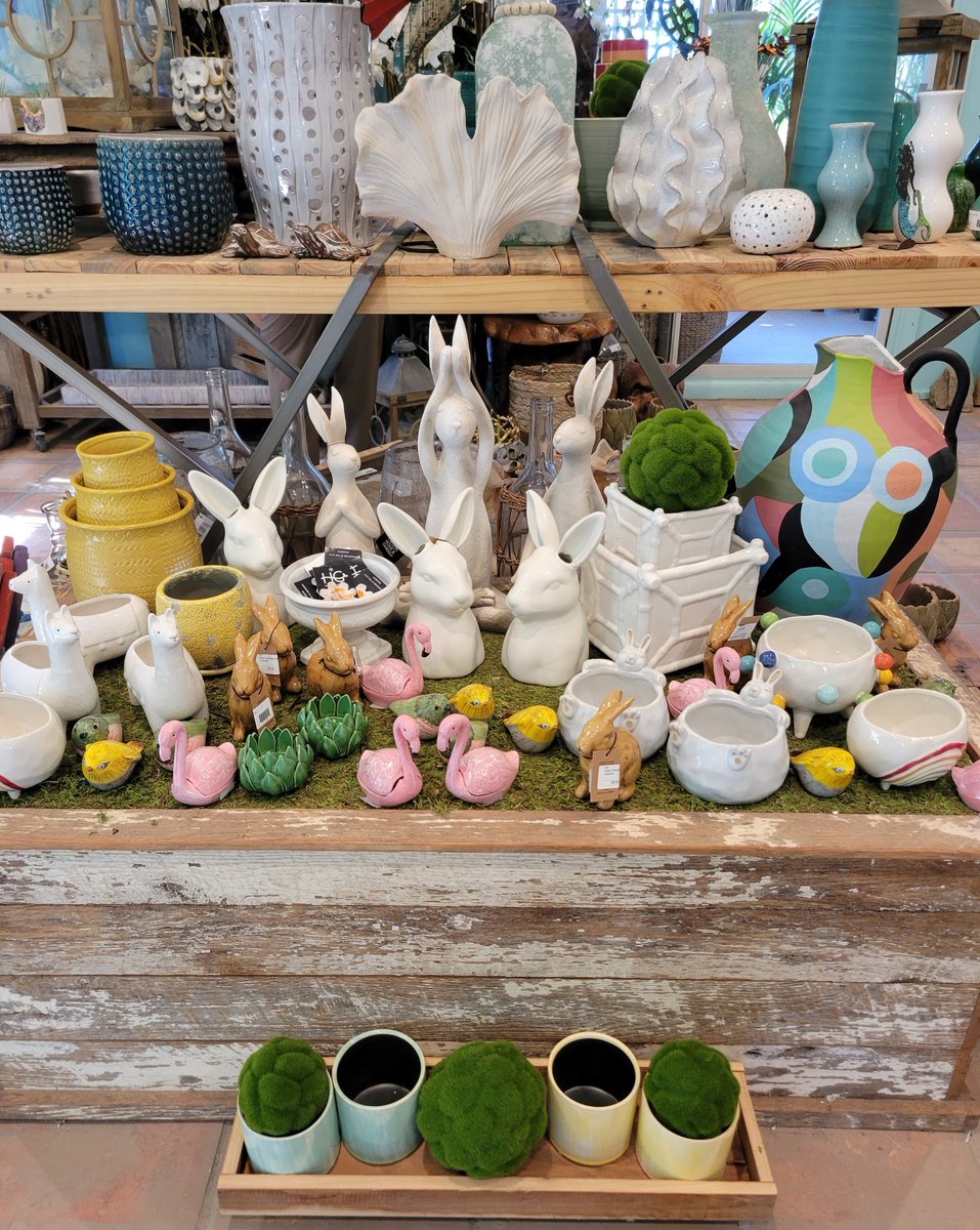 A sunny Sunday in the 70s, alright! Hope your Spring season is going well thus far. Ahead of #Easter next weekend we put together some special selections. Hop on down to our #Garden #GiftShop this week for your finest decor 🐰  rswalsh.com/garden-center/

#easterdecor #easterbunny