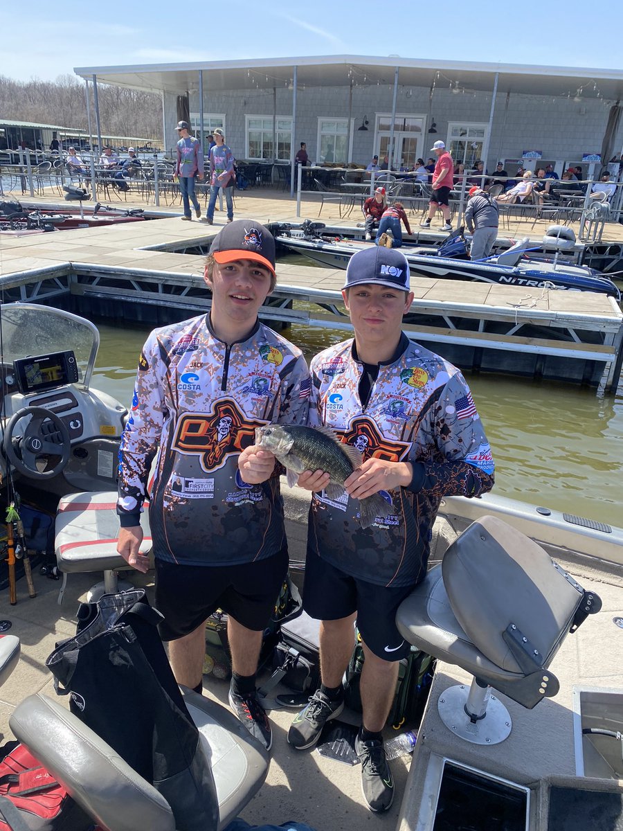 MrYost_PC's tweet photo. Team of Jack Woolsey and Zack Rhodes pull in a nice bass at 3.49 lbs. This is the groups first weigh in after a long 2021 season. Way to stick with it boys! #PCBASS @PCHSAthletics1 https://t.co/KlVAOelTsX