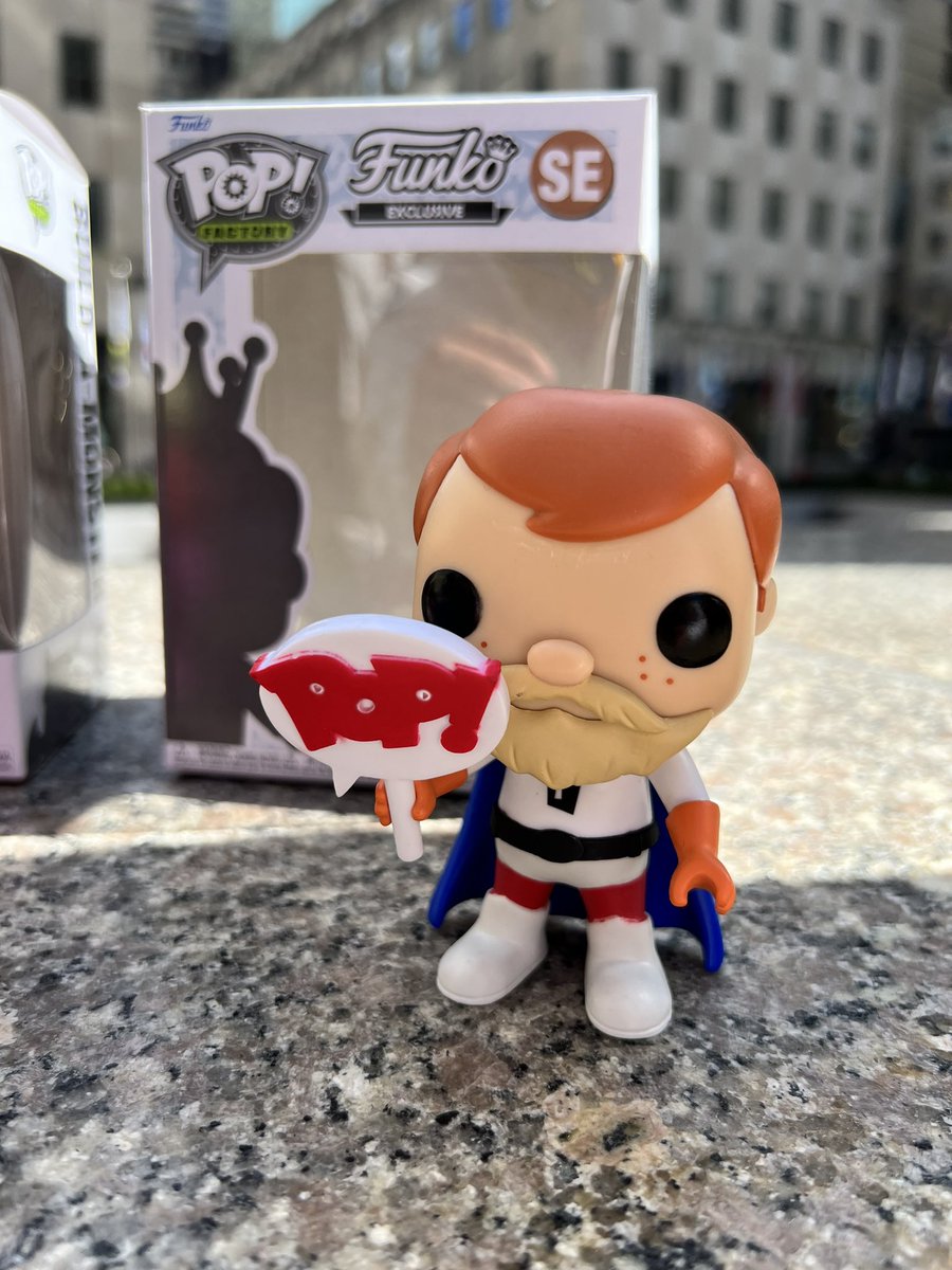 Grittypinstrips's tweet photo. My daughter and I had such a fun time creating A Freddy & A Monster! @funko @FAOSchwarz #newyork #nyc #funko #funk0dad https://t.co/egDGGJw130