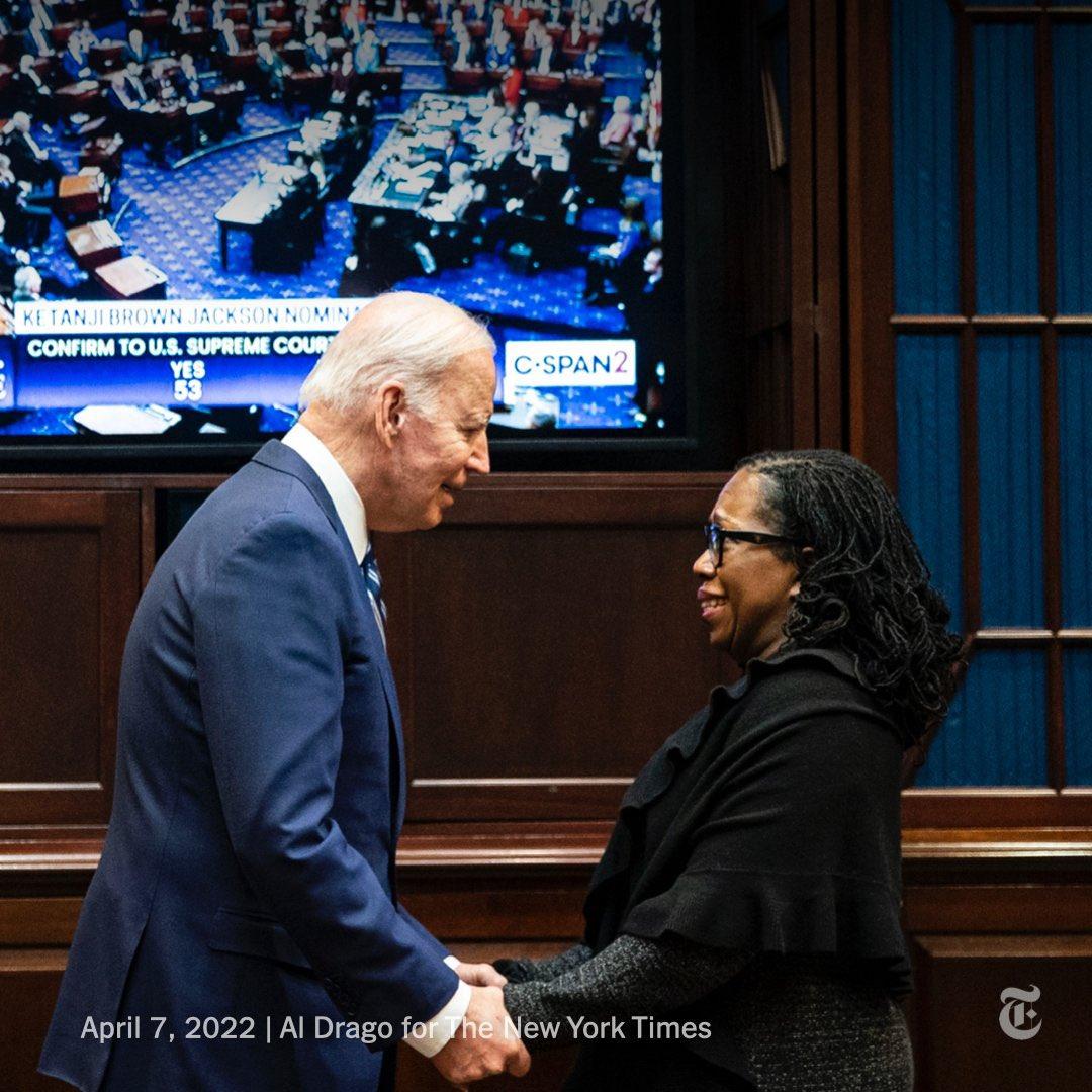jayoung3292's tweet photo. Thank you @JoeBiden for once again being the architect of history. As @VP for the first Black #President having the first Black and #FirstWomanVP and now being the @POTUS who appointed the first #BlackWoman #SupremeCourtJustice you have made these moments possible. #KBJConfirmed https://t.co/YlIosX5lQz