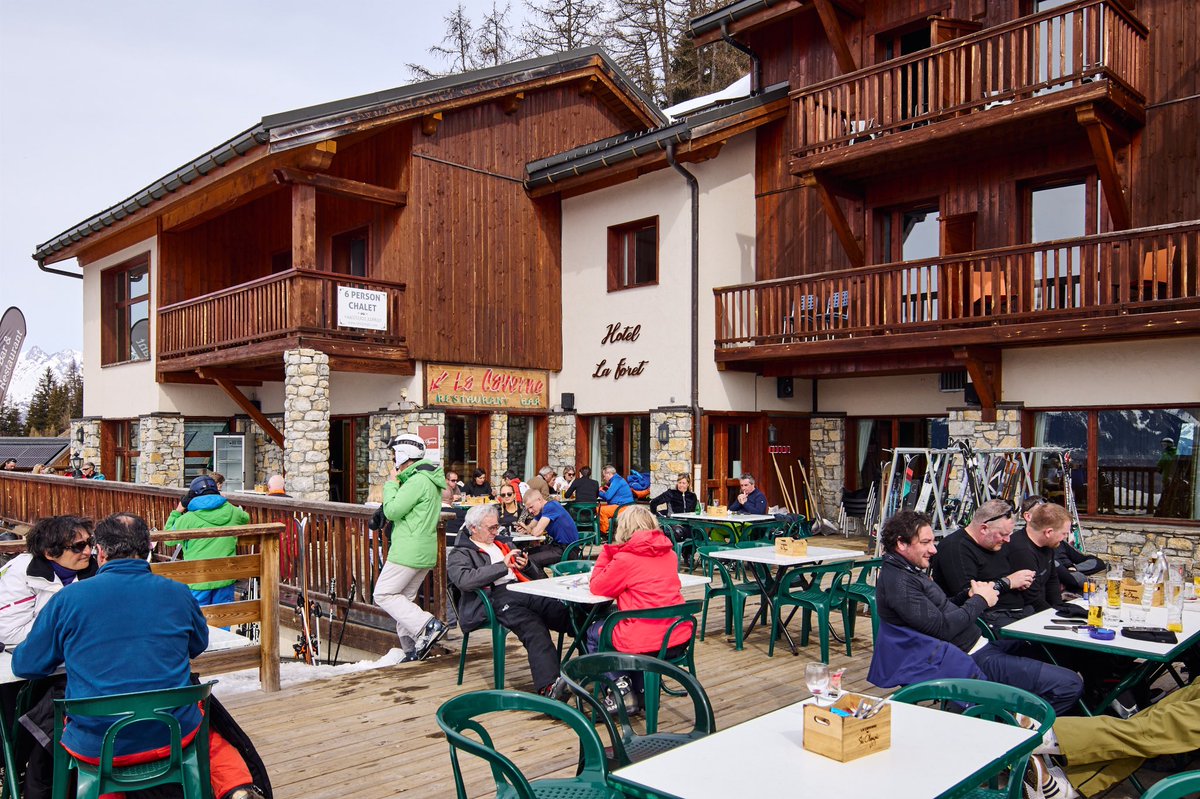 Our resort team welcomed our final cohort of guests of the 2021/22 season today - the season has flown by! Missed out this year? Don’t worry - we’re taking bookings for next year already! Simply visit our website, or call our office to enquire.

📸: Shaun Flannery Photography