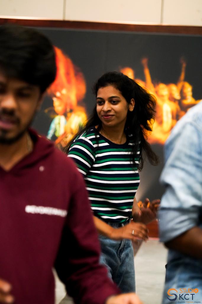 14th Edition Coimbatore Vizha - Spectacular Flash mob at Coimbatore International Airport by Team Evoke <a href="/CJBAirportNews/">Coimbatore Airport Updates</a> #CoimbatoreVizha #Vaangakondaadalam