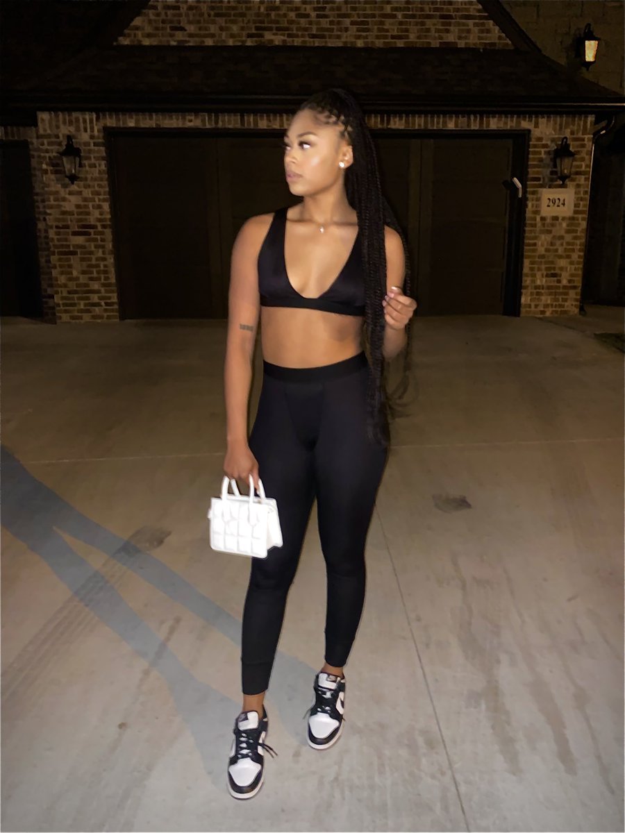 SaiJohnson20's tweet photo. her🤍… https://t.co/zfdzWLZWx8