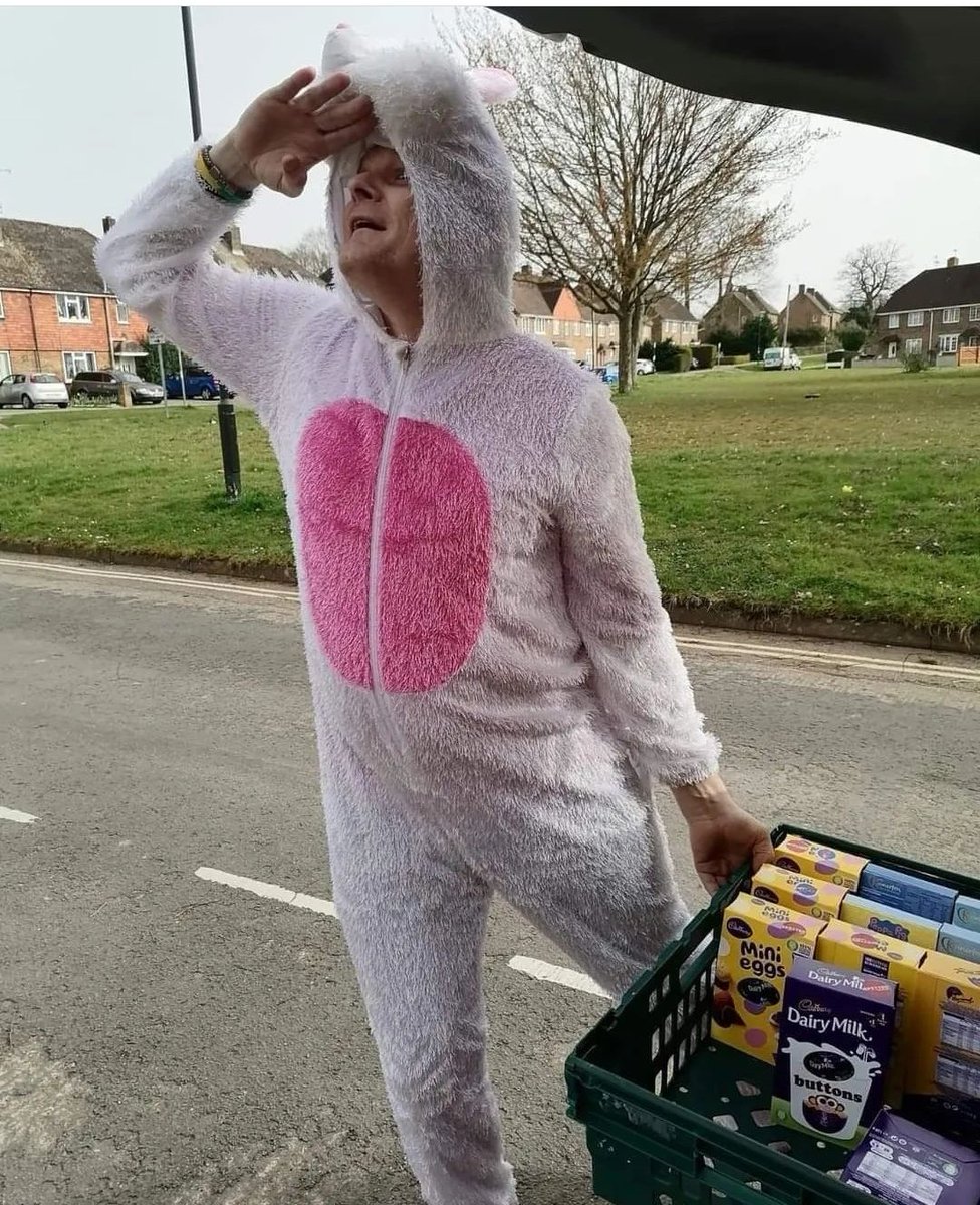 It's that time of Yr again 
When the team at <a href="/spotted_crawley/">spotted crawley</a> get permission from the big EB (Easter Rabbit) to help give out 100's of eggs to the kids in crawley sooo if u c a lonely rabbit give us a wave a cheer or toot that vehicle horn 
<a href="/MarkSDunford/">Mark Dunford</a> <a href="/PaulCoop9/">Paul Coop</a> <a href="/PeterBatt3/">Peter Batt</a>