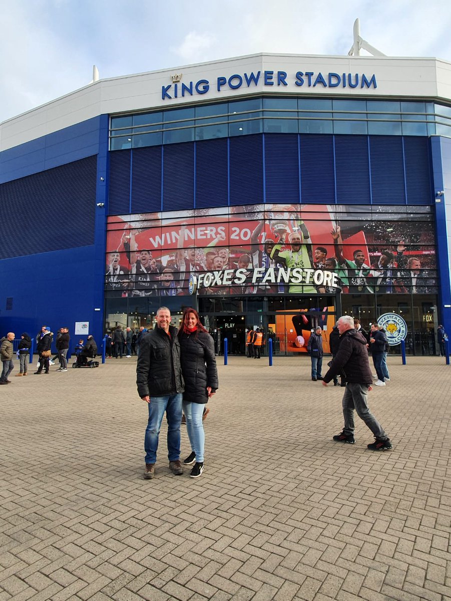 suu_super's tweet photo. Lekker de toeristen uitgehangen in Leicester #LEIPSV en Londen #londonbaby 
Op naor huus 🛫 https://t.co/cQZm8V9qmK