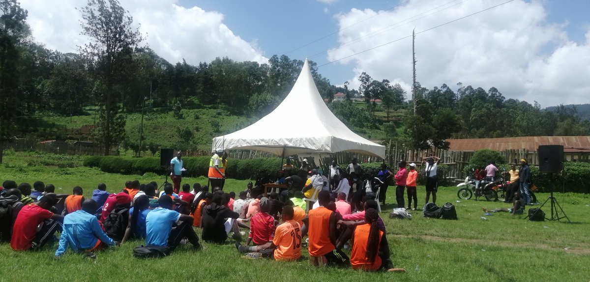 PinkiezPlusSize's tweet photo. Vincent Ruguga's Memorial celebration; My Papa 💙 courtesy of Uganda Athletics Federation(UAF)
He was one of the best Athletes in Uganda 
Forever in our hearts. We celebrate you today, always &amp; forever 🙏 https://t.co/5jF3F36UwH https://t.co/HHiqICger5