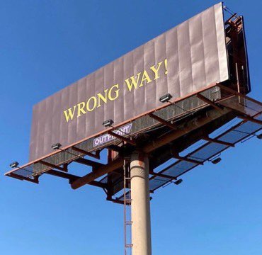 hectorfox_'s tweet photo. Ni Kanye West ni Travis Scott en el #Coachella Travis cancelado por el astroworld mete beef con estos carteles en el camino al festival. Kanye o bien cancelado por tema Pete Davidson-Kim Kardashian o por apoyo a Travis. https://t.co/EGH6MpZkBi