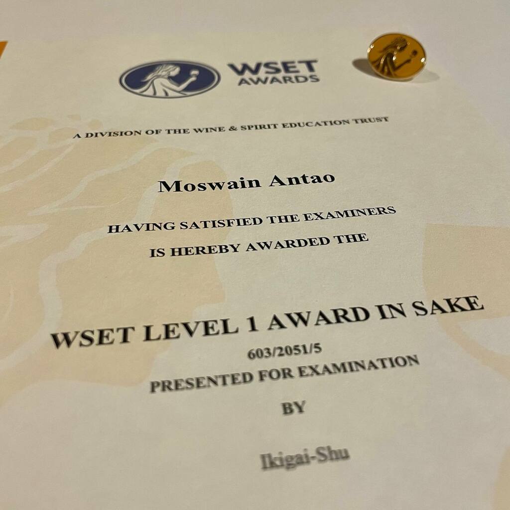 moswain's tweet photo. WSET Level 1 Award in Sake. Done!
.
.
.
.
.
#WSET #WSETlevel1 #WSETglobal #WSETeducation #WSETstudent #WSETpins #WineSpiritEducationTrust #Sake #Kanji #Winelover #Drinks #Sight #Smell #Taste #Store #Serve #Food #Pairing #KeepLearning #NeverStopLearning #MyDubai #HomeCooking … https://t.co/dqkNO4Cfs3