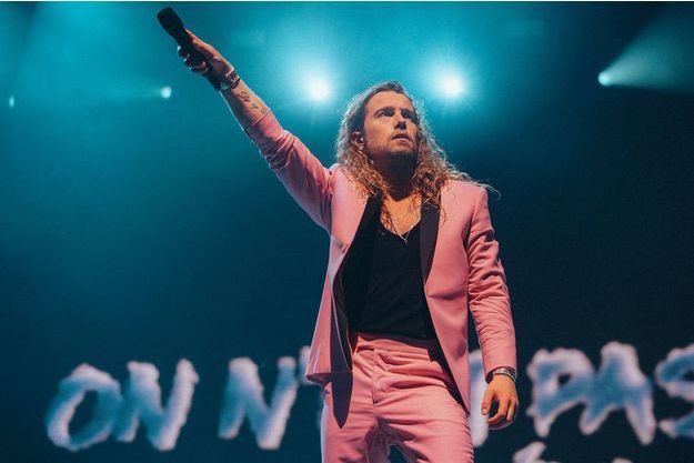 Il m’a une nouvelle fois emporté ! Oufissime concert! Encore un grand <a href="/jdoreofficiel/">Golden Julien</a> sur scène. A chaque nouveau concert il met la barre encore plus haut 
#concert #musique #JulienDore #bercy #accorarena