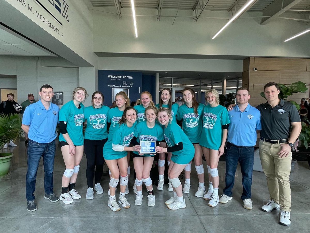 Congrats 16U 🌩 for finishing first in gold division at the Midwest Championships hosted by Epic. 💪🏻🏐🌩🏆🥇 #esvbc #refn